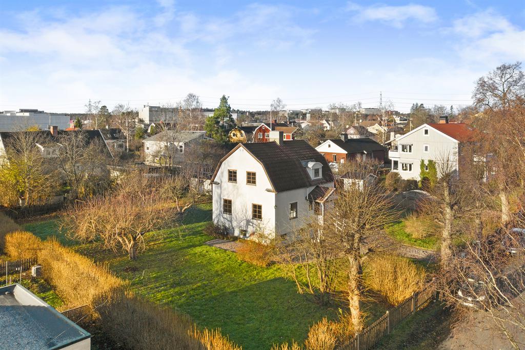 stenlaggning runt huset sollentuna haggvik marksten schaktning pionvagen stockholm